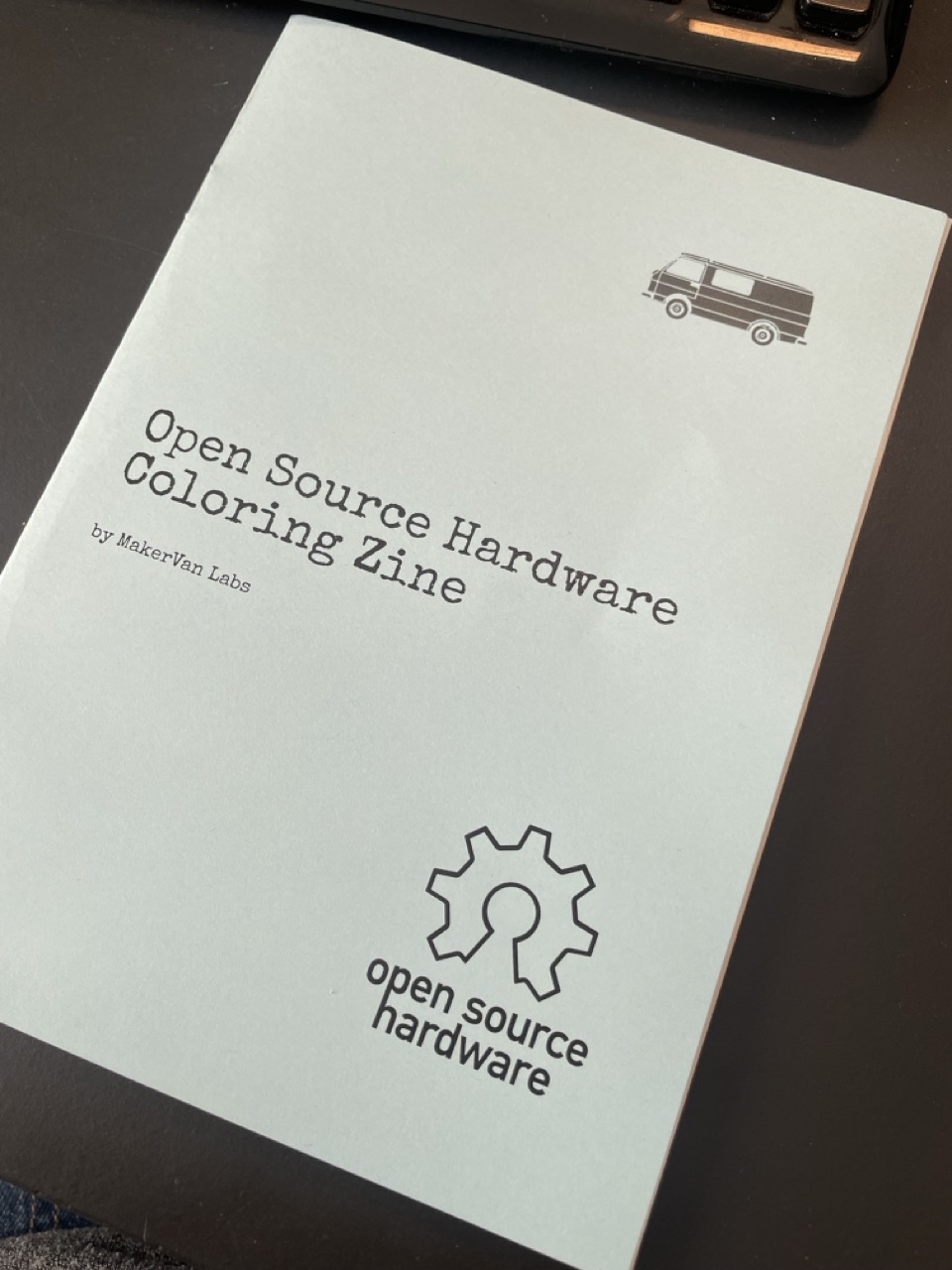 /images/oshw_coloring_zine01.jpg